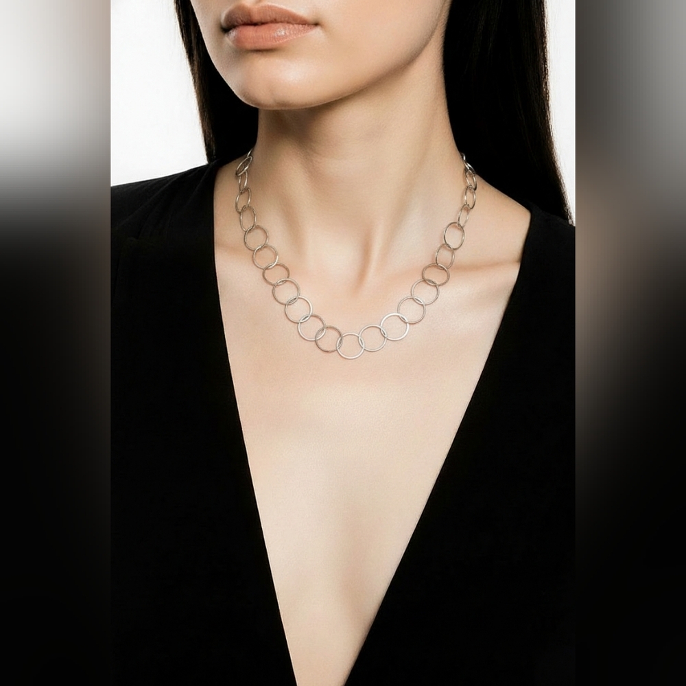 Banana Republic silver plated circular necklace